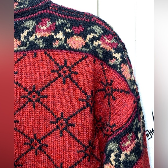 Icelandic Design Nordic Women’s 100%‎ Wool Sweater Embroidered Size Large Red - Picture 10 of 10